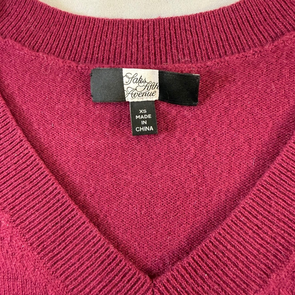 Cashmere Saks Fifth Avenue V-Neck Long Sleeve Sweater Berry‎ XS absolute beauty - Picture 6 of 16
